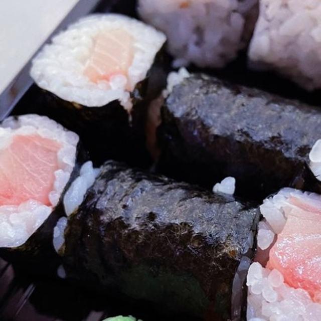 Yellow Tail Roll.